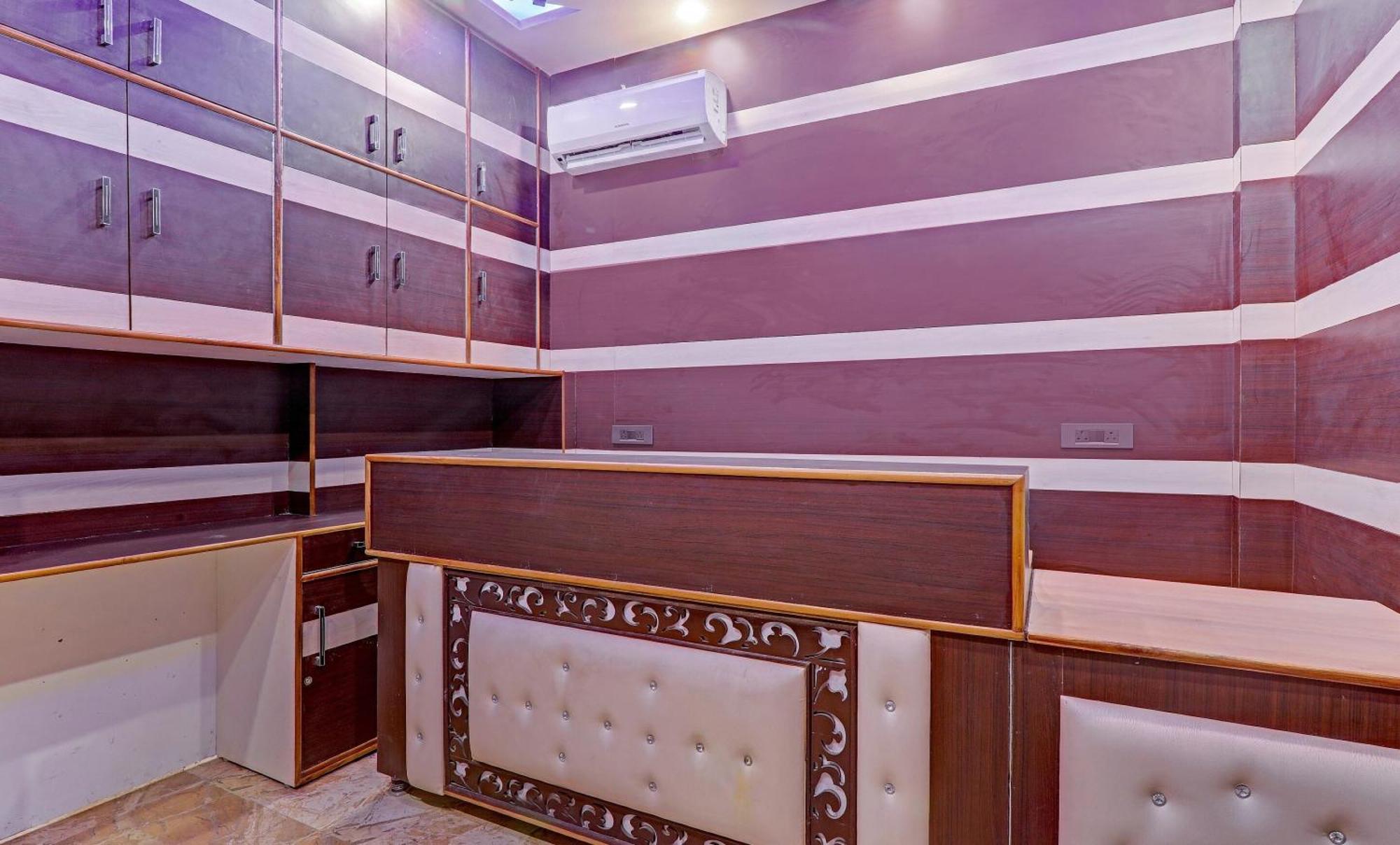 Super Townhouse Riddhi Residency Ξενοδοχείο Λάκναου Εξωτερικό φωτογραφία