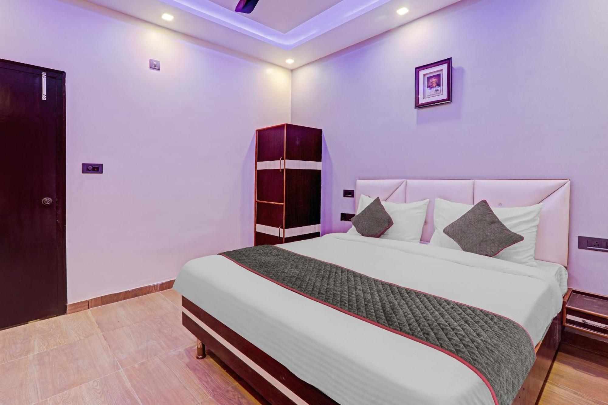 Super Townhouse Riddhi Residency Ξενοδοχείο Λάκναου Εξωτερικό φωτογραφία