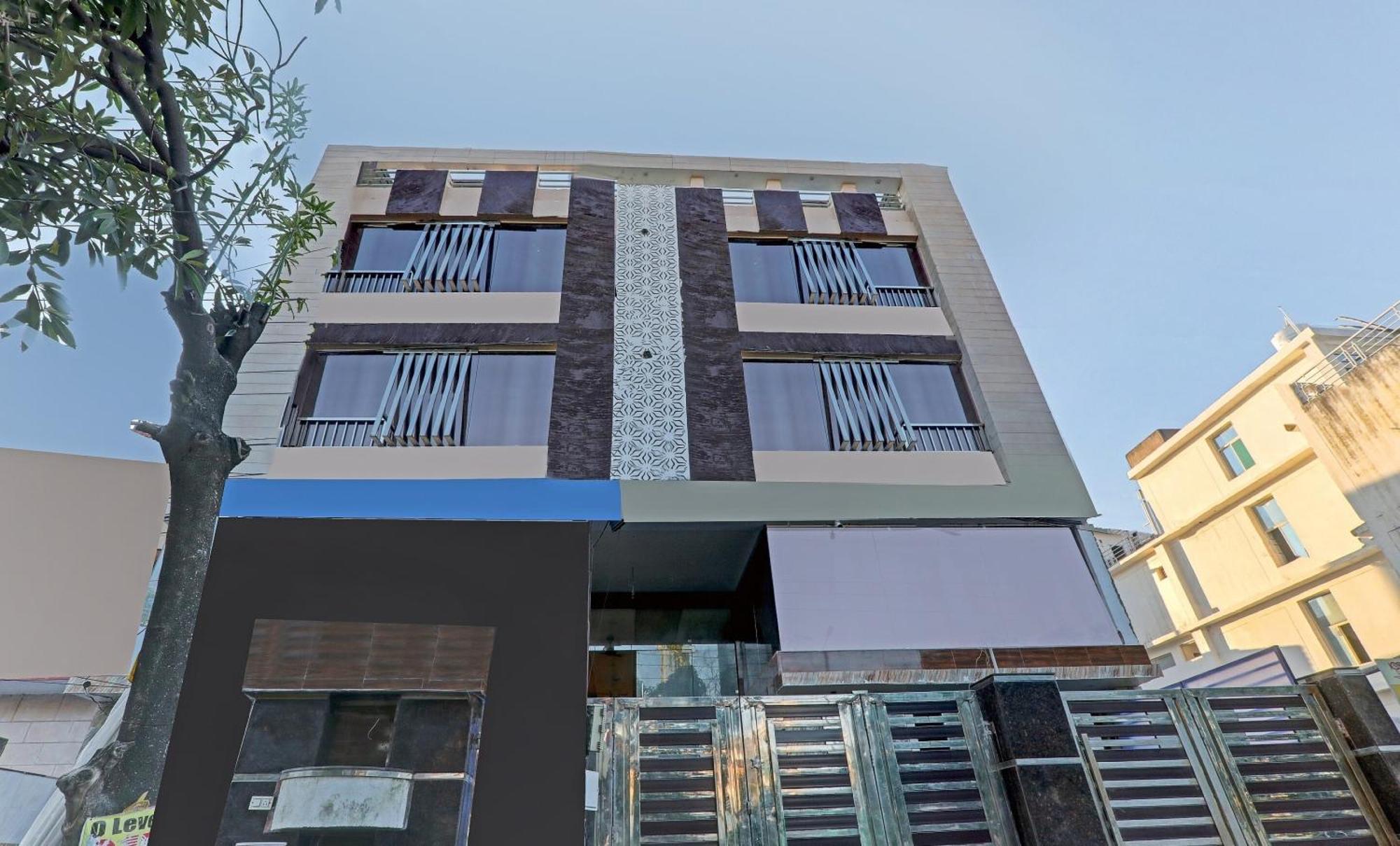 Super Townhouse Riddhi Residency Ξενοδοχείο Λάκναου Εξωτερικό φωτογραφία