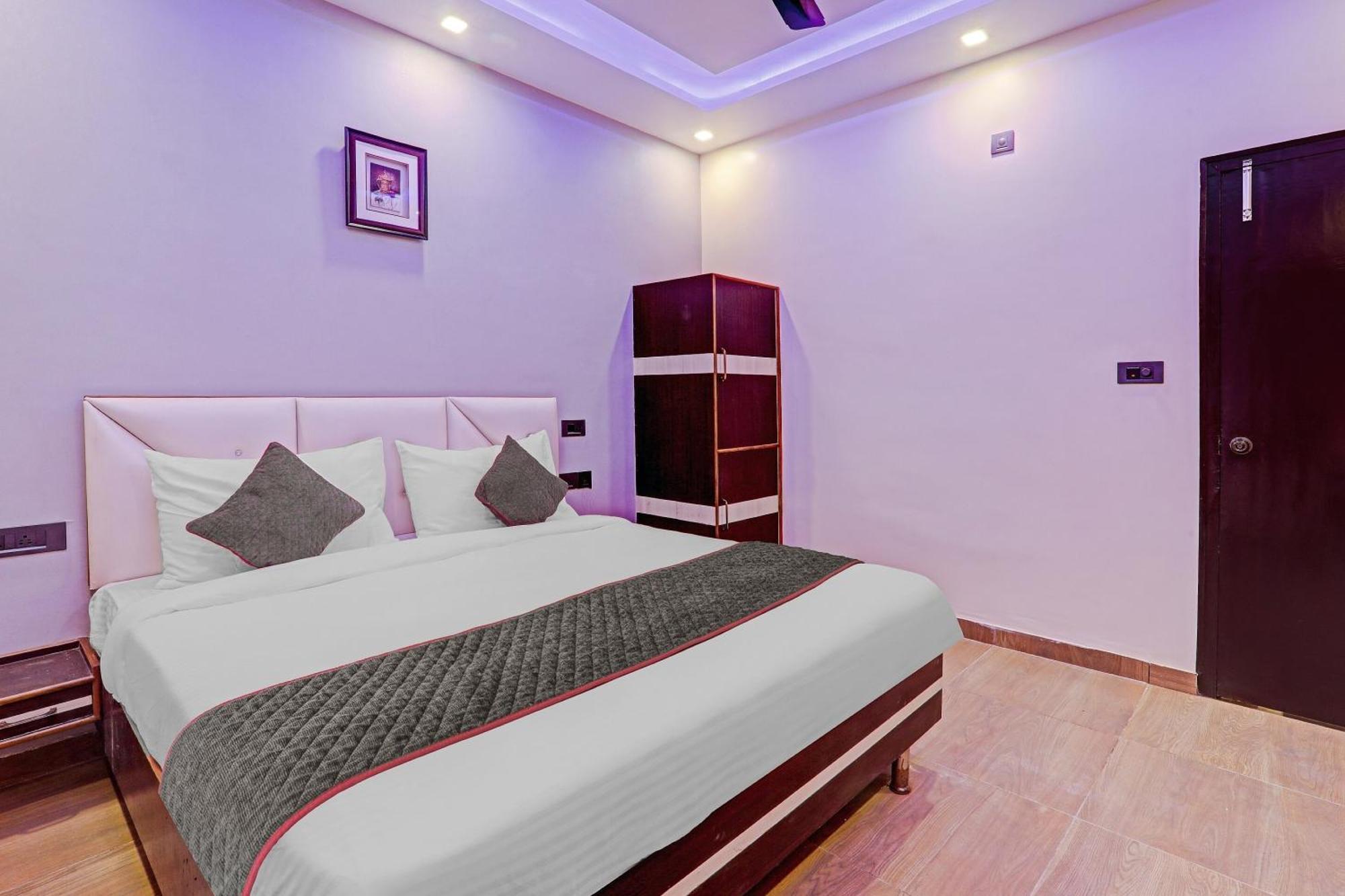 Super Townhouse Riddhi Residency Ξενοδοχείο Λάκναου Εξωτερικό φωτογραφία