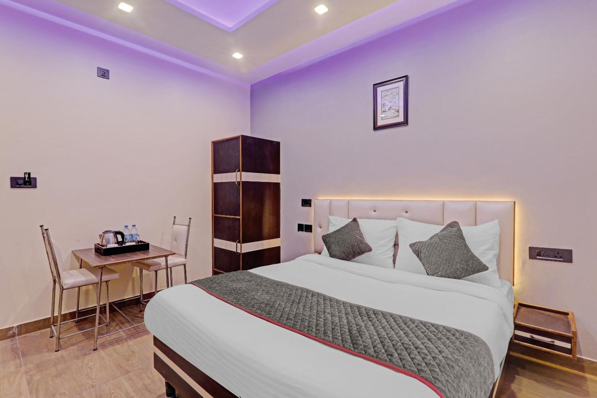 Super Townhouse Riddhi Residency Ξενοδοχείο Λάκναου Εξωτερικό φωτογραφία