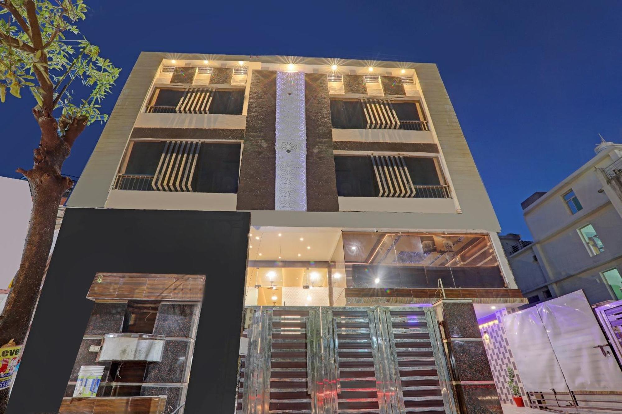 Super Townhouse Riddhi Residency Ξενοδοχείο Λάκναου Εξωτερικό φωτογραφία
